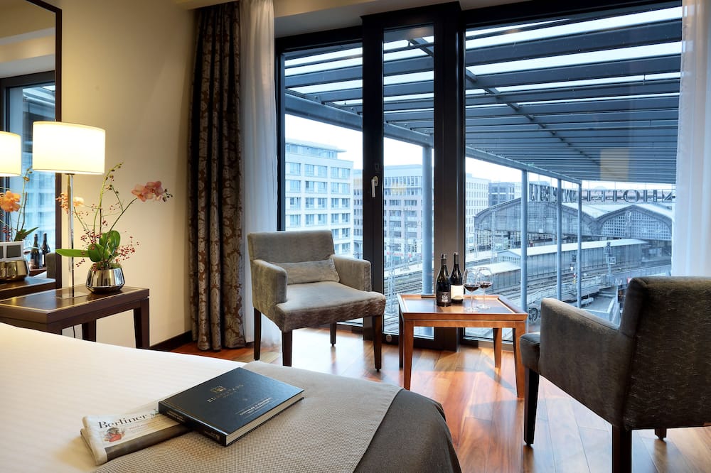 ユーロスターズ ベルリン 写真