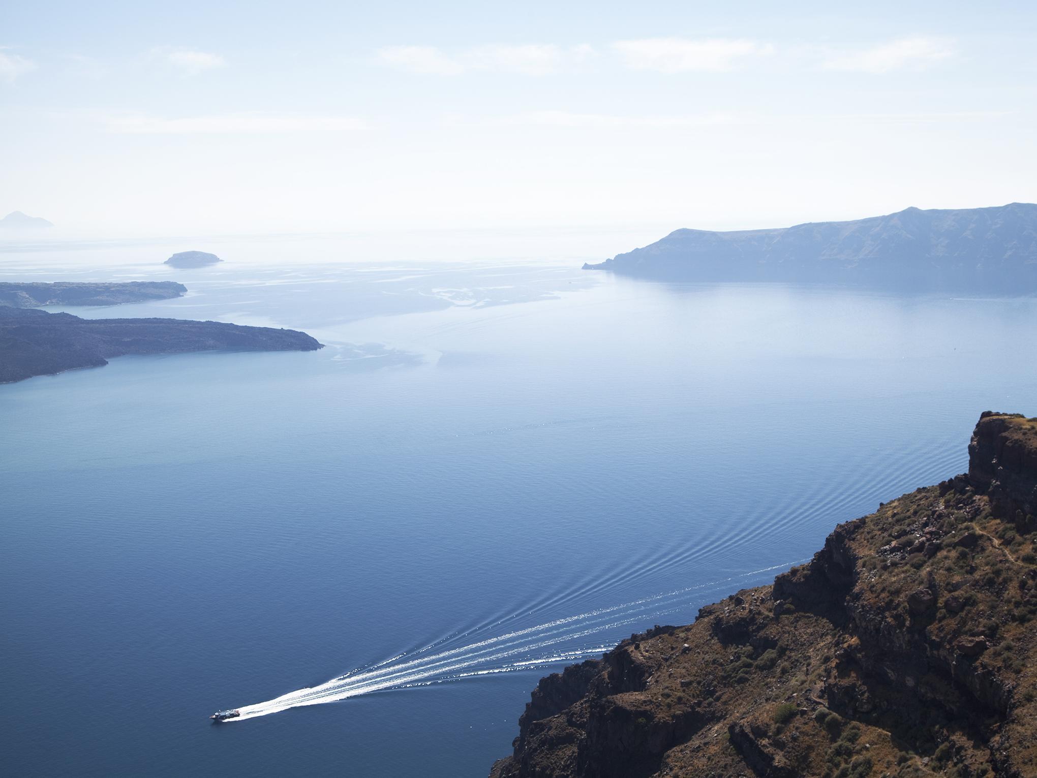 ホワイトデック ホテル 写真