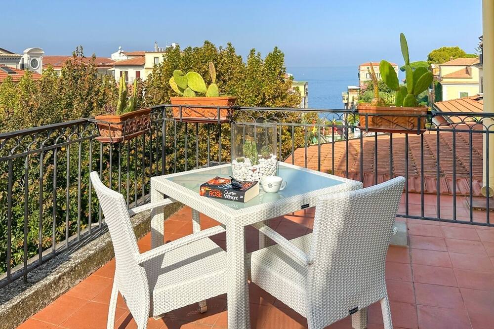 ヴィラ ディ ソレント 写真