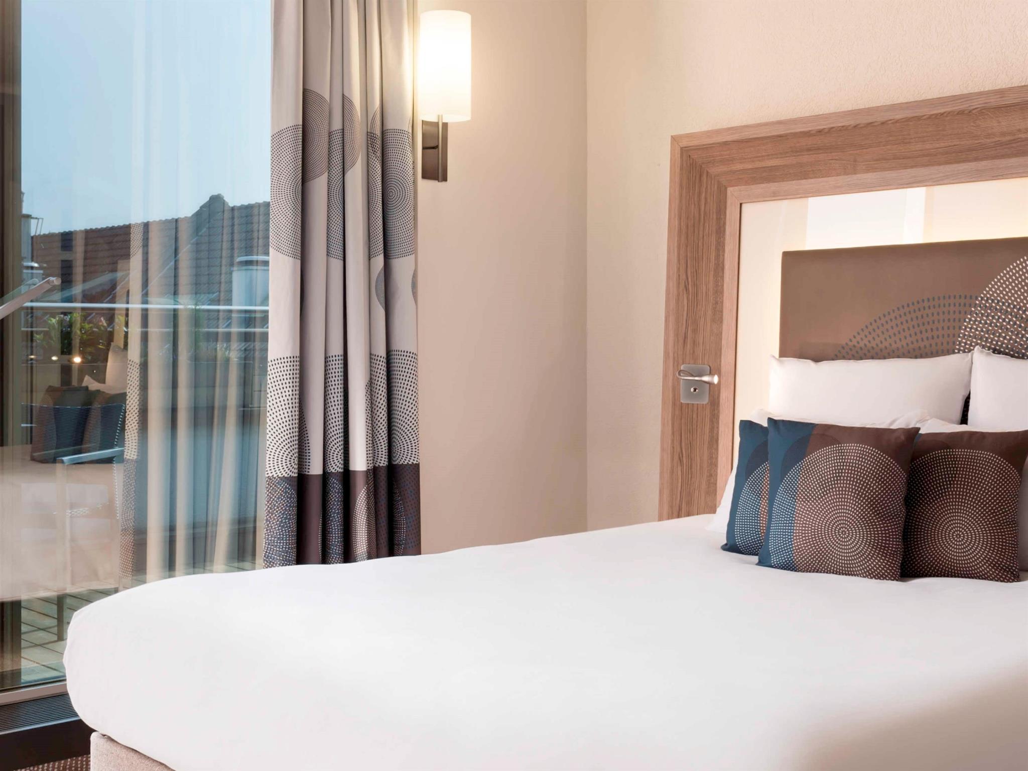 ノボテル ジュネーブ センター ホテル 写真