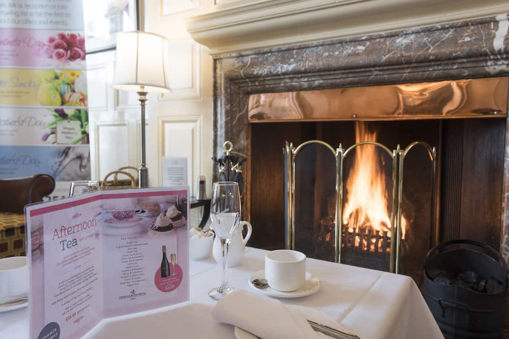 Crown & Mitre Hotel; Sure Hotel Collection by Best Western 写真