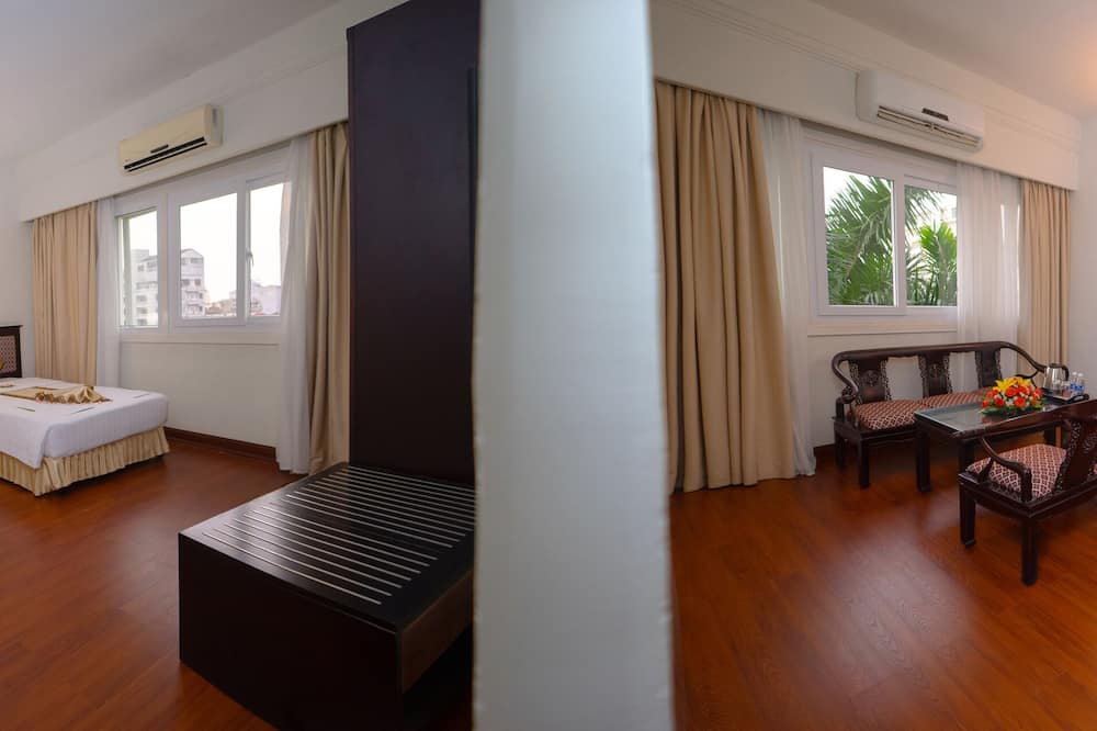 センチュリー リバーサイド ホテル フエ 写真