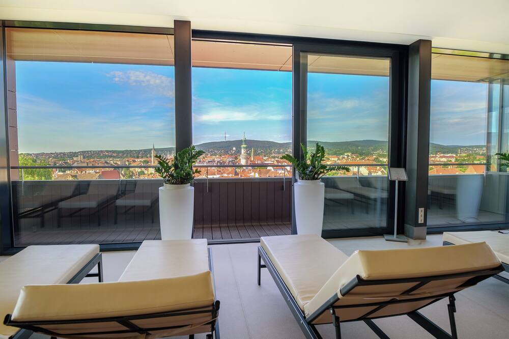 ホテル ショプロン 写真