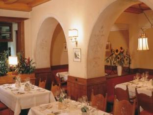 ホテル シュヴァイツァーホフ ポントレジーナ 写真