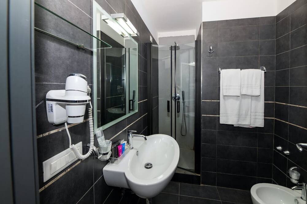 ゴールデン ホテル 写真