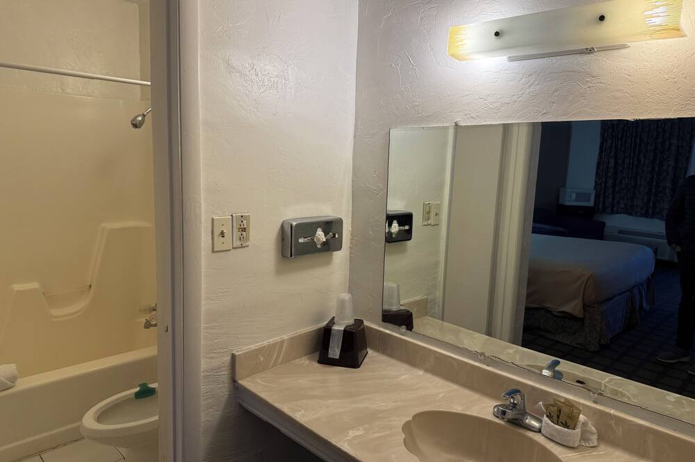 アメリカズ ベスト バリュー イン ウェンドオーバー 写真