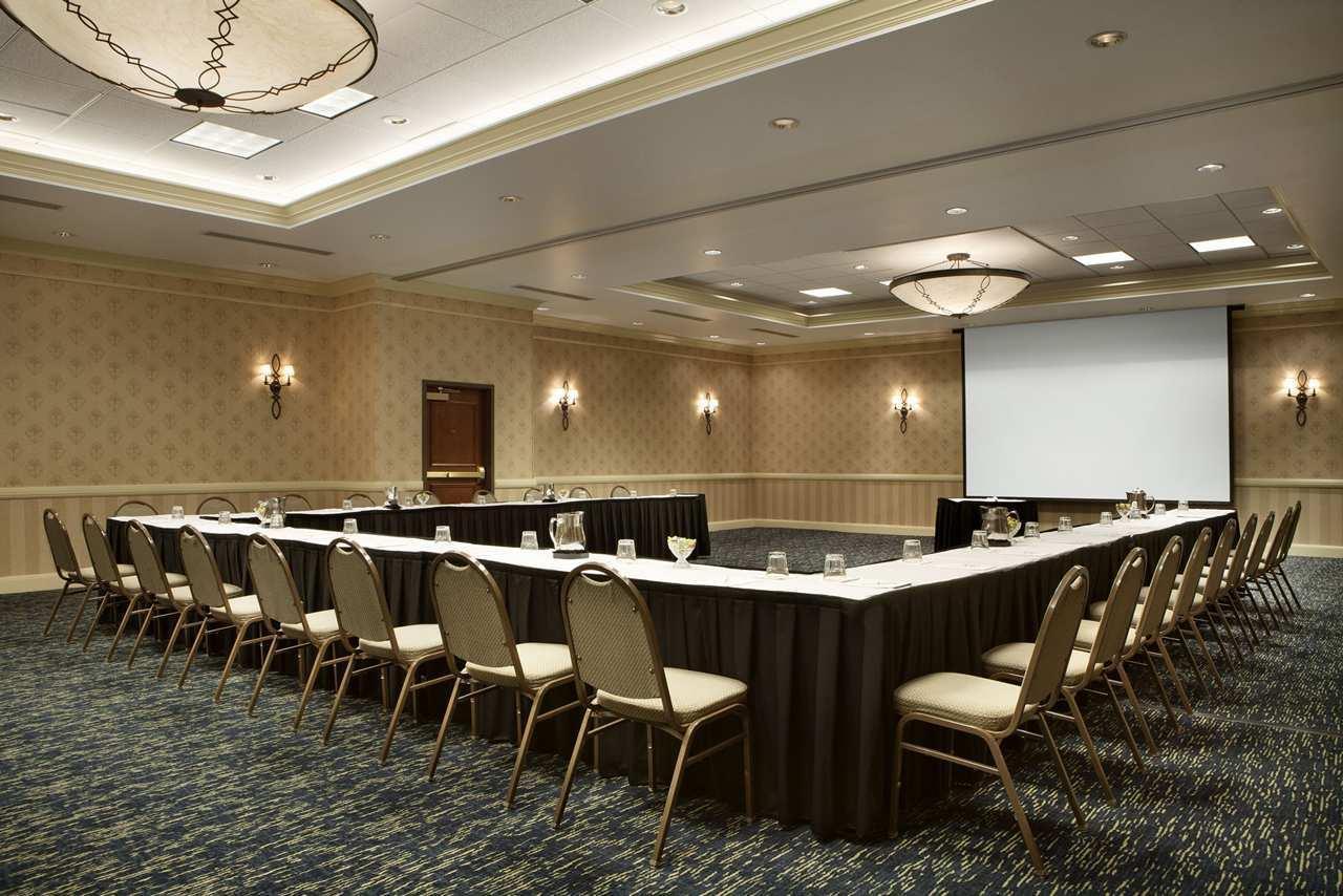 エンバシー スイーツ バイ ヒルトン デンバー インターナショナル エアポート 写真