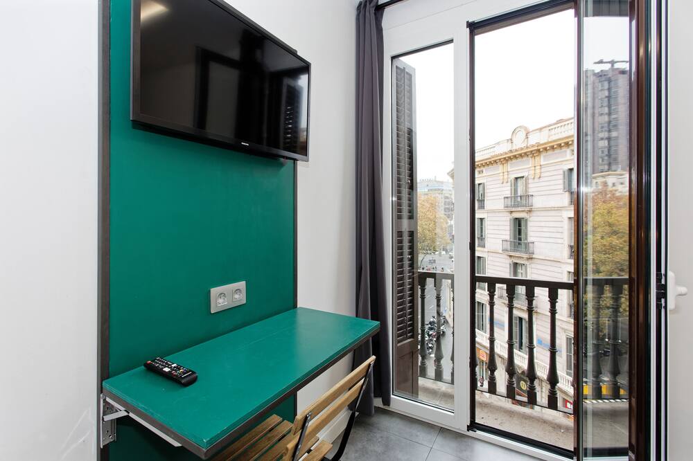 フォンタネラ グリーン ハウス 写真