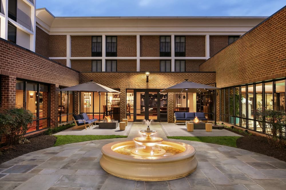 クラウン プラザ タイソンズ コーナー マクリーン 写真