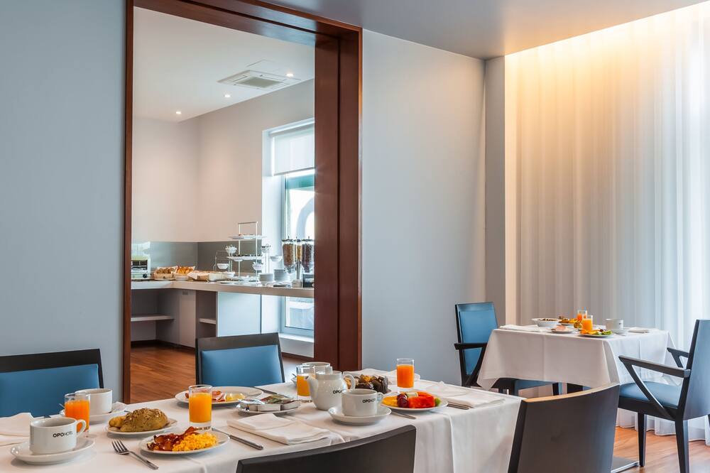 オポホテル ポルト アエロポルト 写真