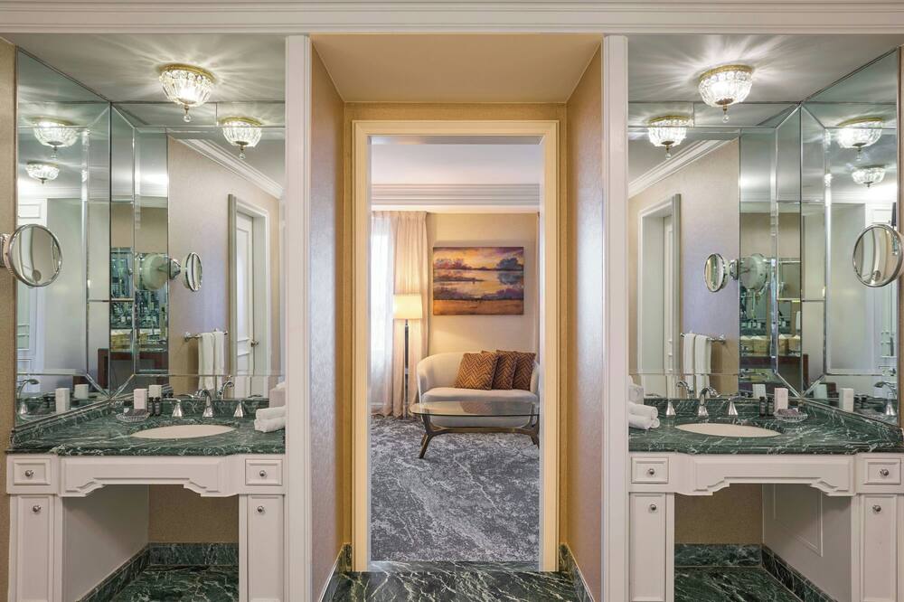 ザ ヘンリー オートグラフ コレクション 写真