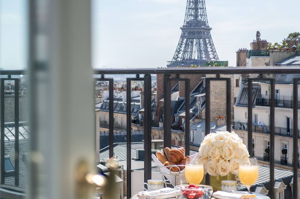 フォー シーズンズ ホテル ジョルジュ サンク パリ 写真