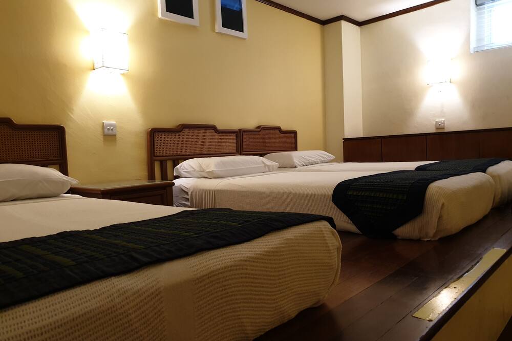 ペラ ホテル 写真