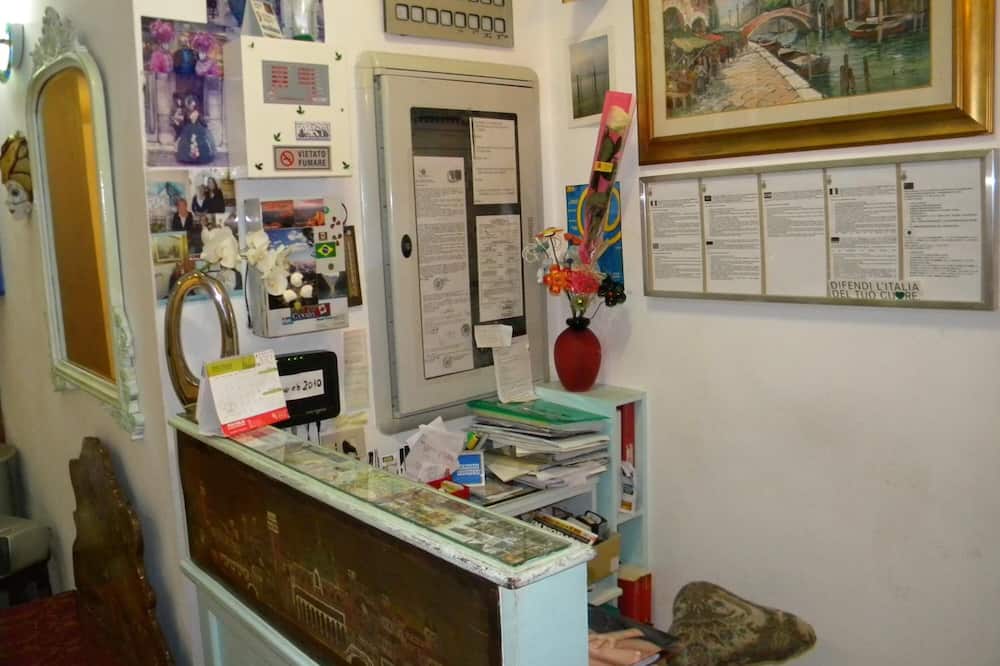 アデュア ホテル 写真