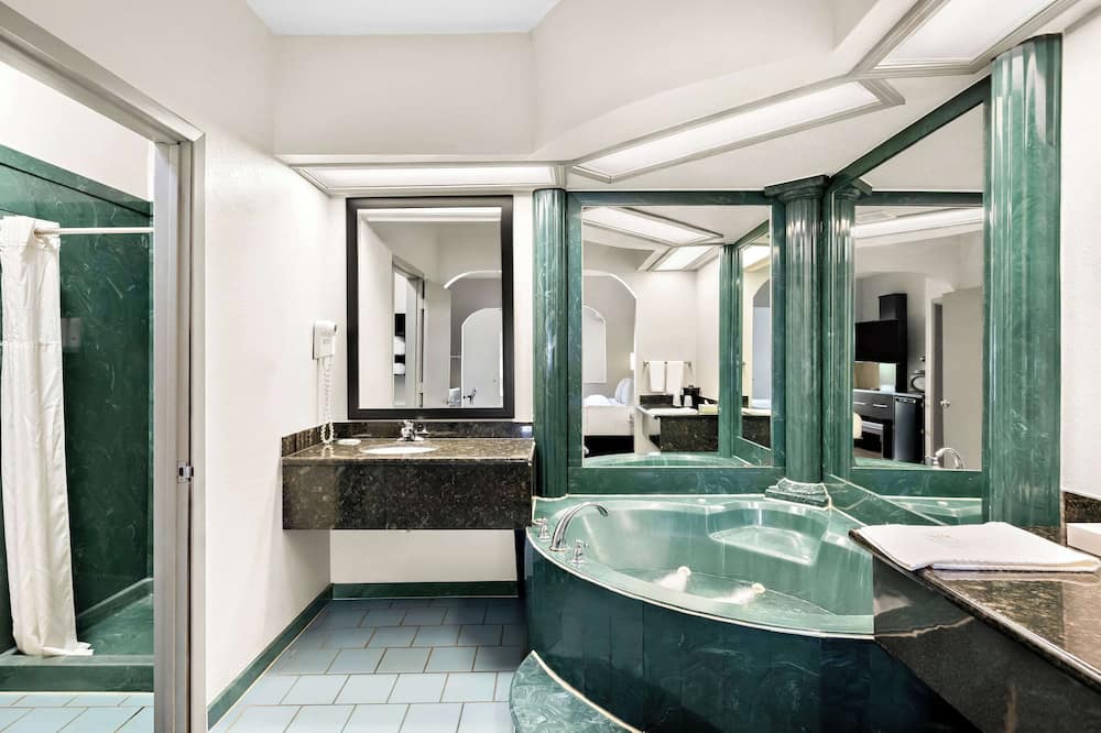 クオリティ イン & スイーツ モンティセロ 写真