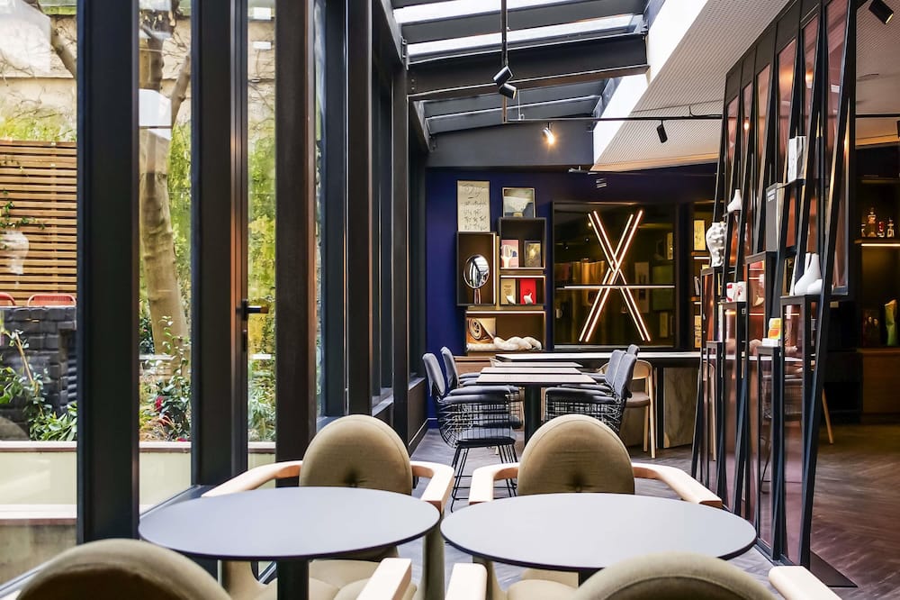 トライブ パリ バティニョール 写真