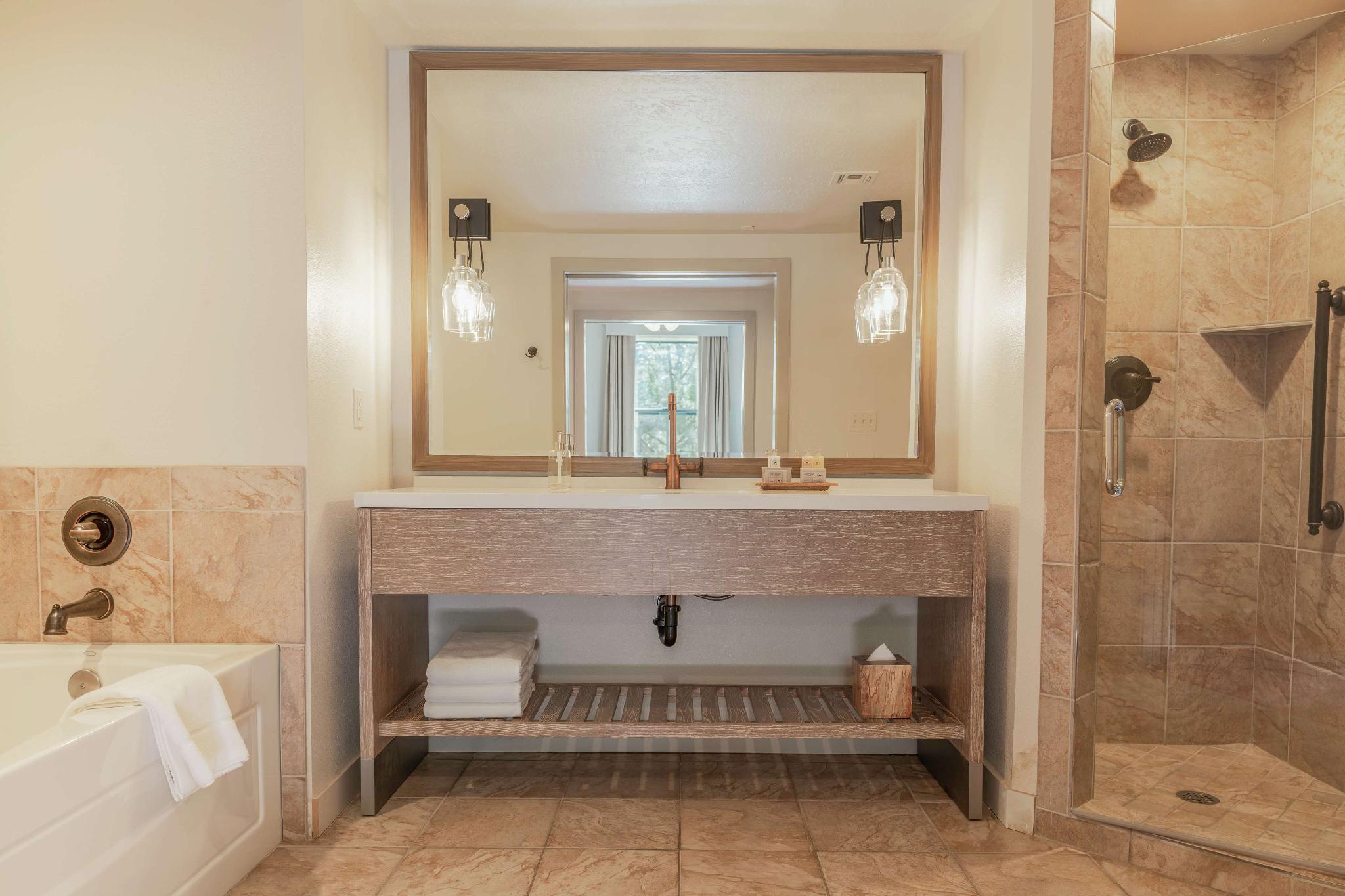 Cliffrose  Springdale, a Curio Collection by Hilton 写真