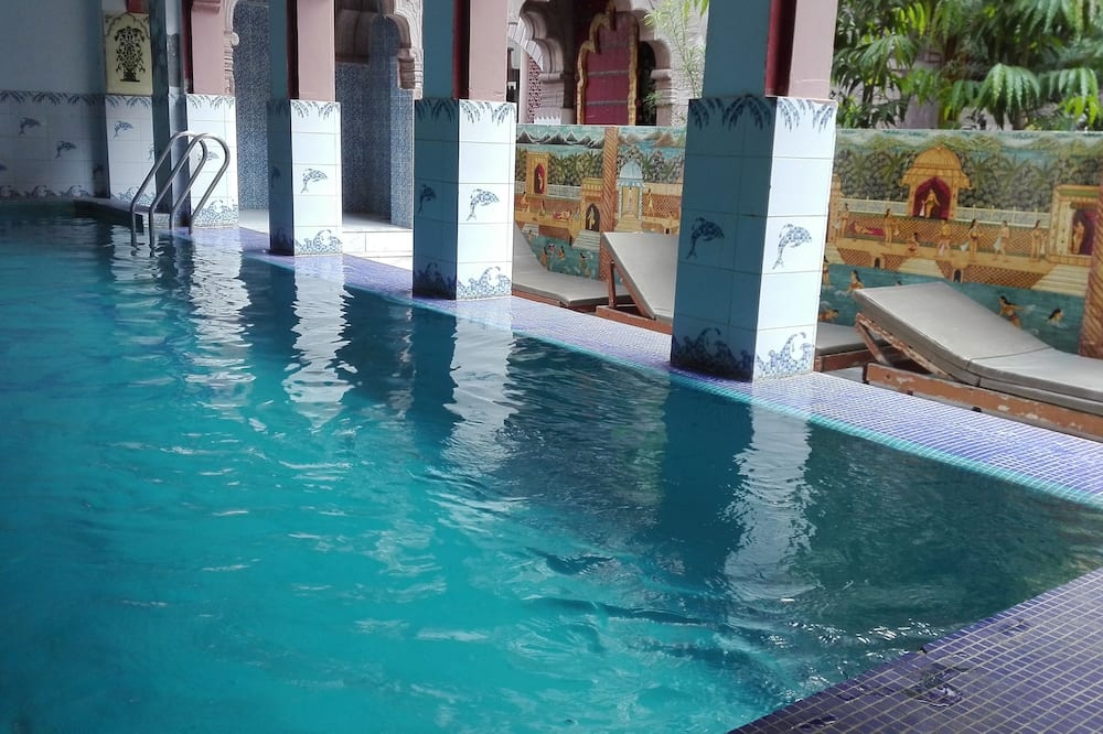 クリシュナ プラカシュ ヘリテージ ハヴェリ ホテル 写真