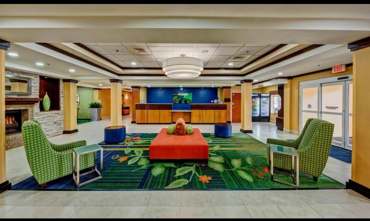 Stones River Inn & Suites