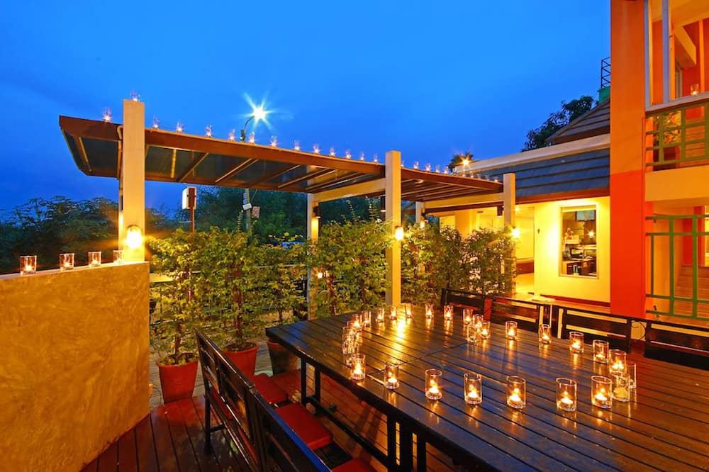 フローラル シャイア スワンナプーム エアポート 写真