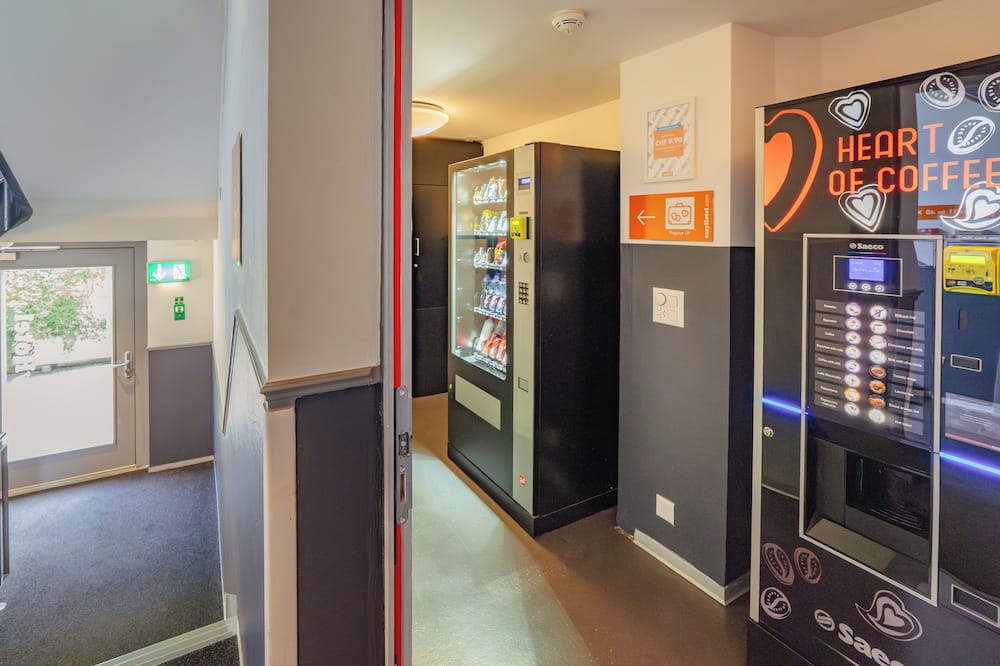 イージーホテル チューリッヒ シティ センター 写真