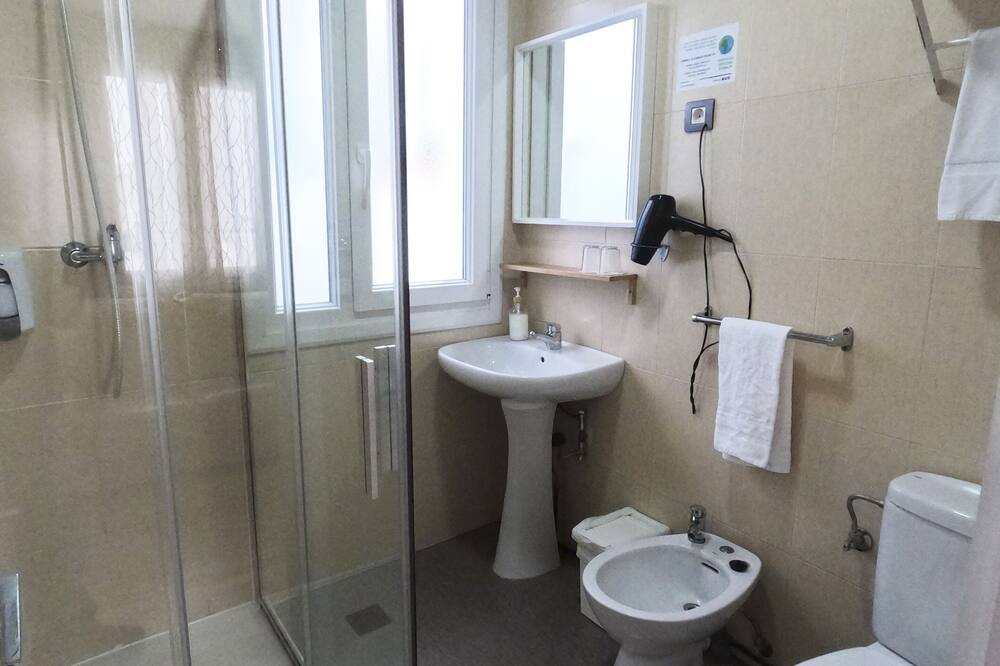 カジュアル ビルバオ グレア 写真