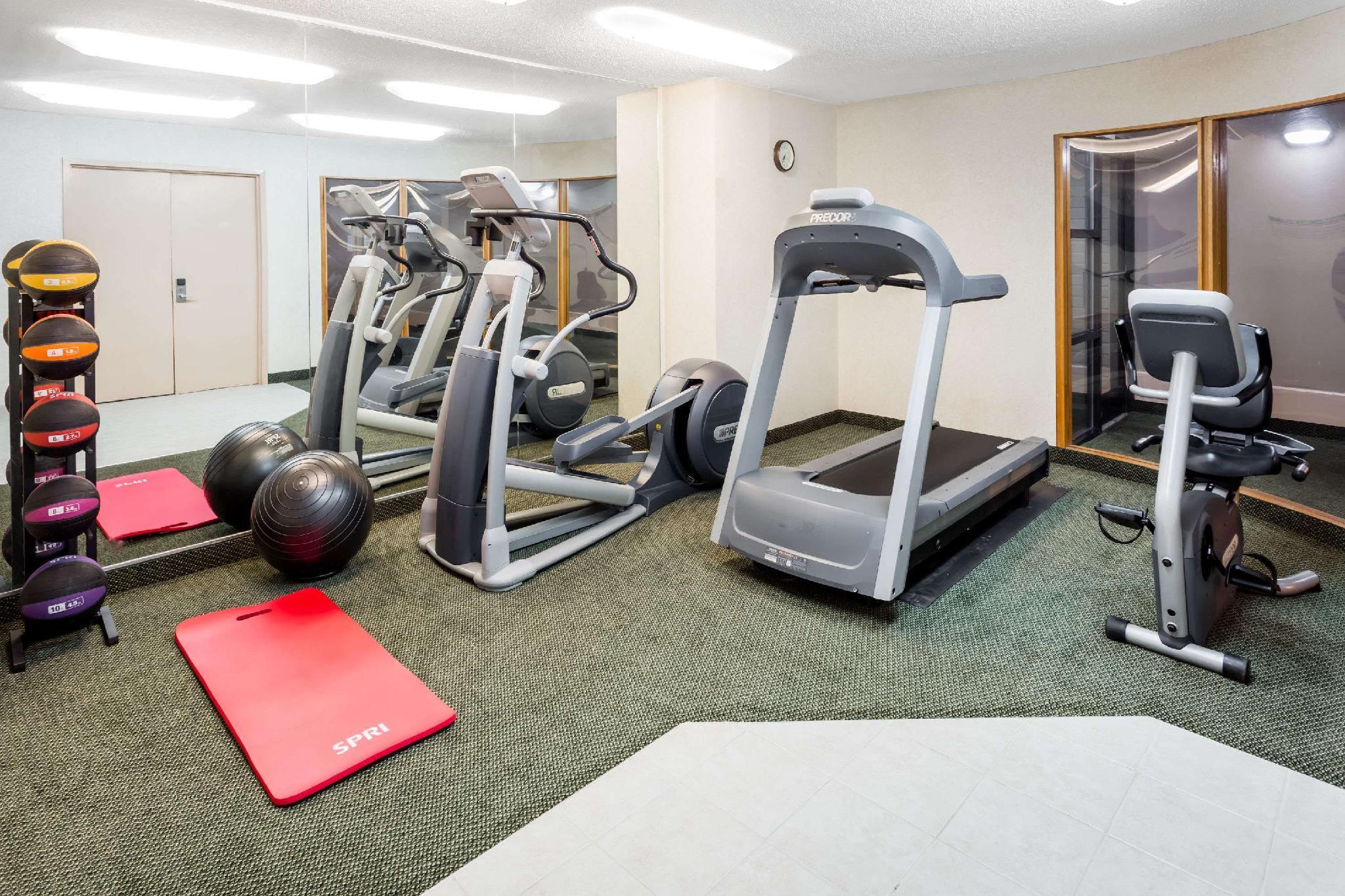 デイズ イン バイ ウィンダム ローリー グレンウッド - クラブツリー 写真