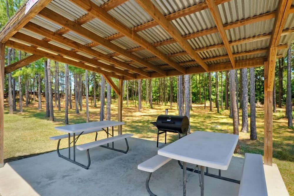 スーパー 8 バイ ウィンダム モンティチェロ アーカンソー 写真