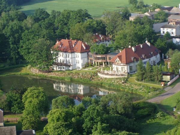 Pałac Czarny Las 写真