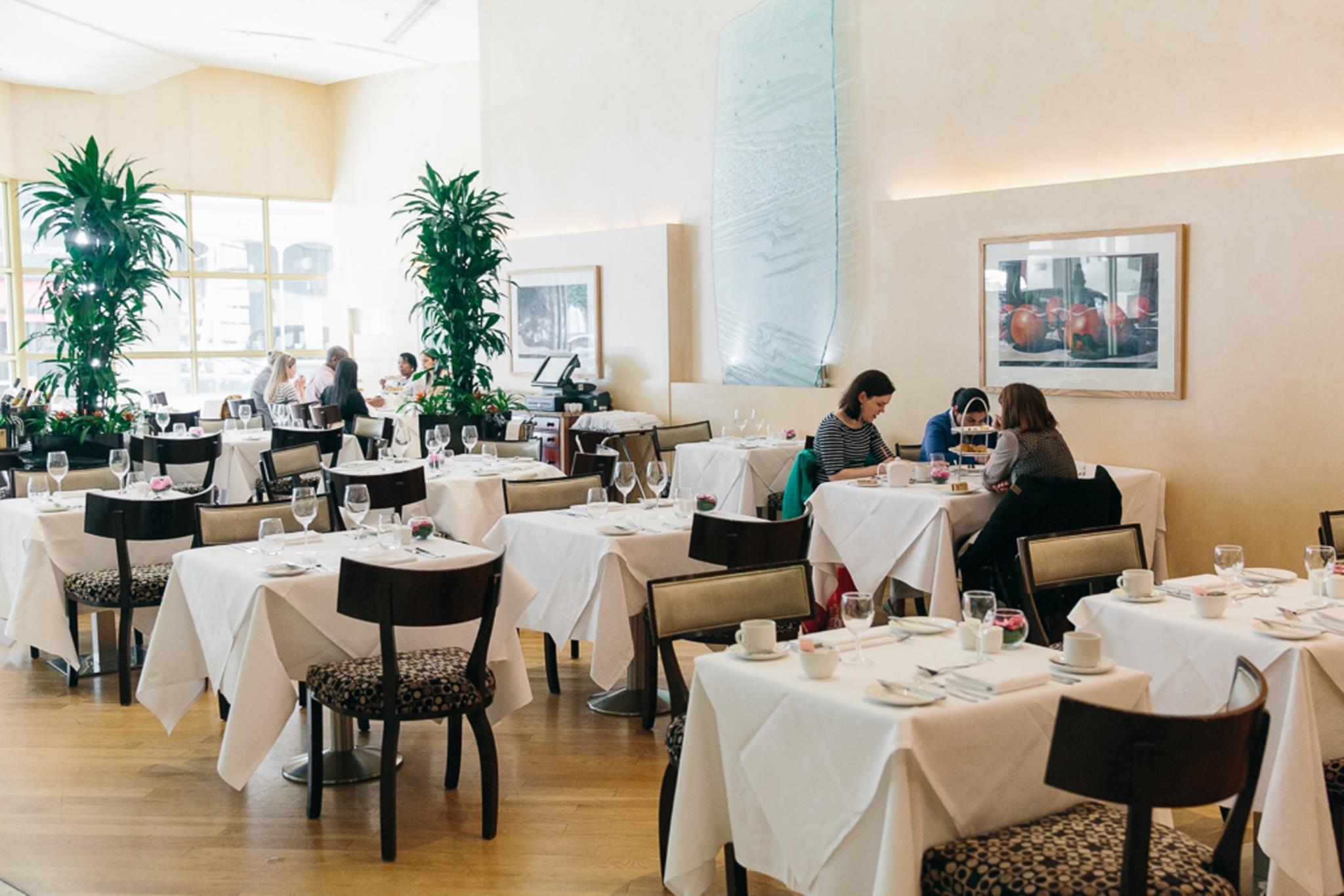 キングスウェイ ホール ホテル 写真