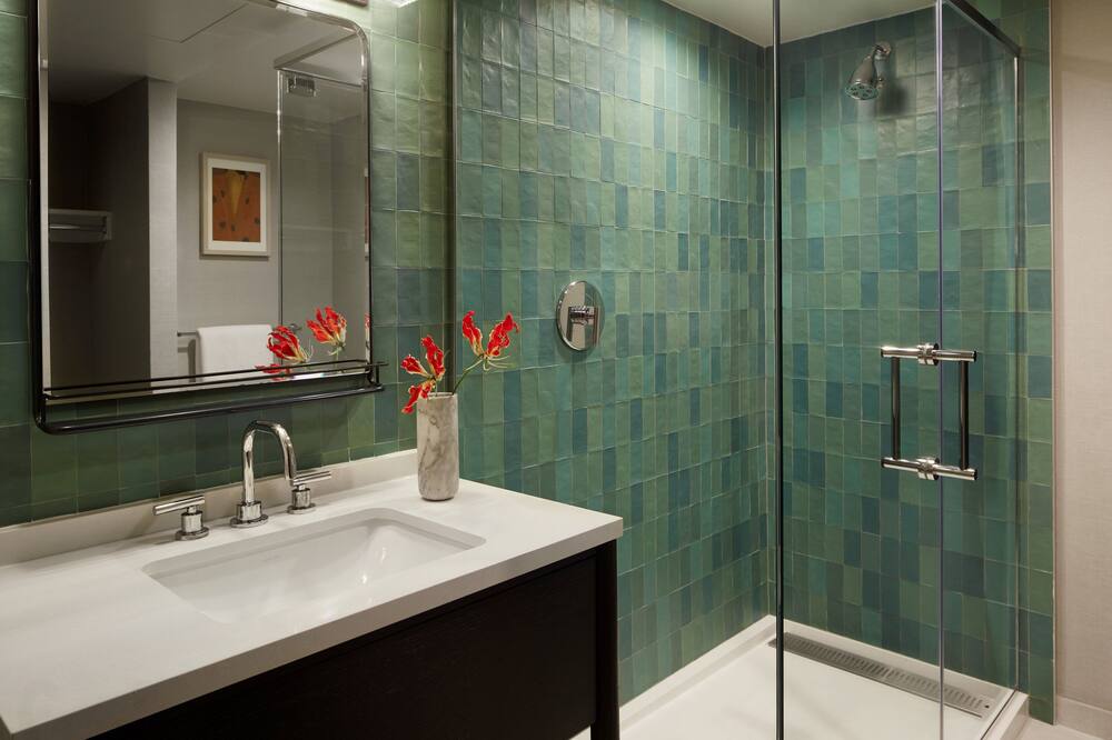 キンプトン ホテル エンソ バイ IHG 写真