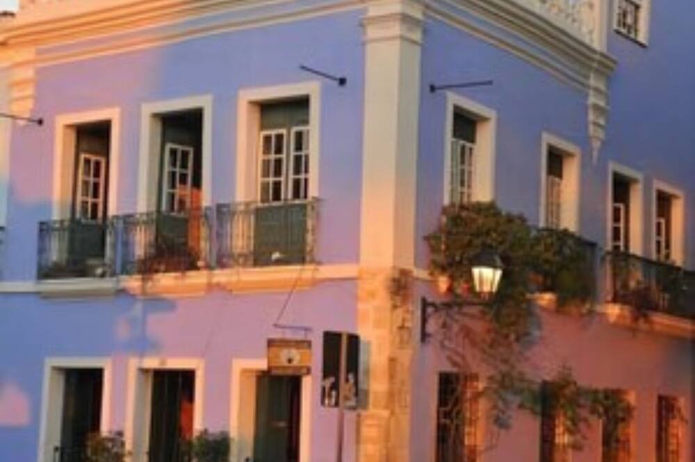 バイアカフェ ホテル 写真