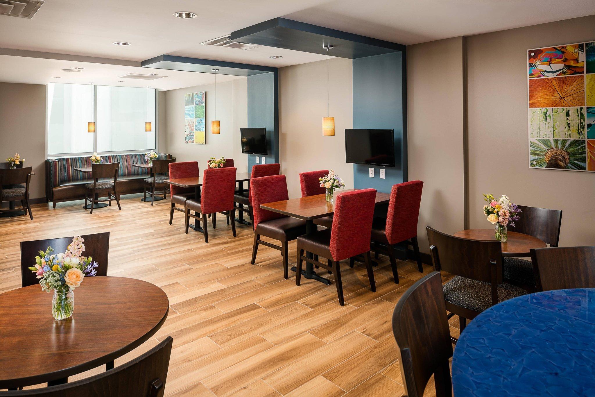 タウンプレイス スイーツ バイ マリオット サンディエゴ ダウンタウン 写真