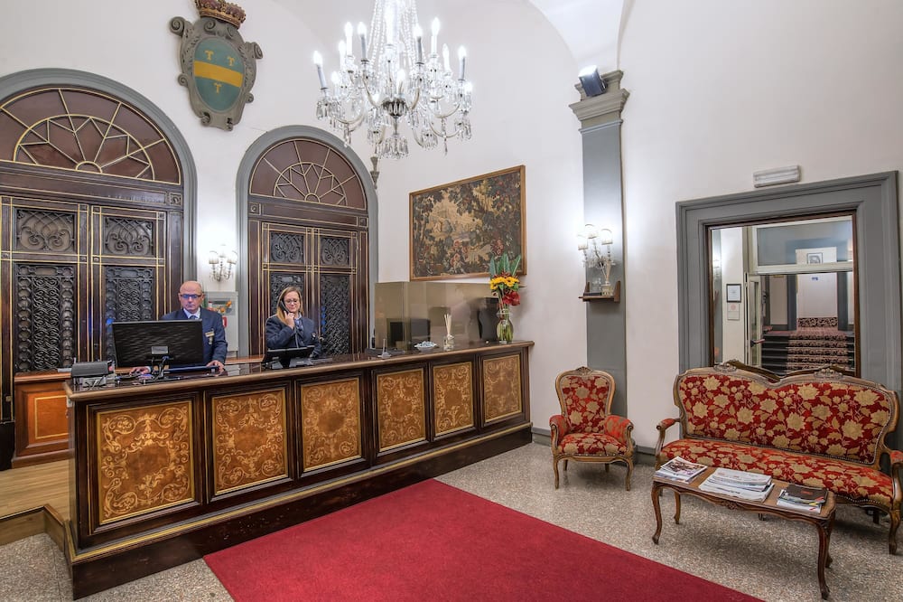 ホテル パリ 写真