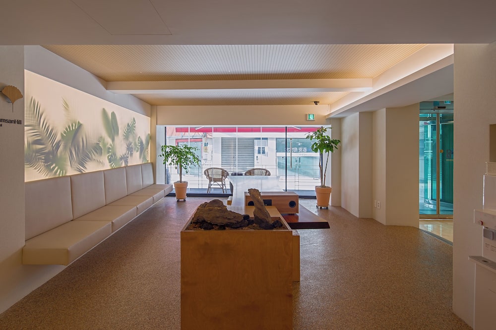 ナムサン ヒル ホテル 写真