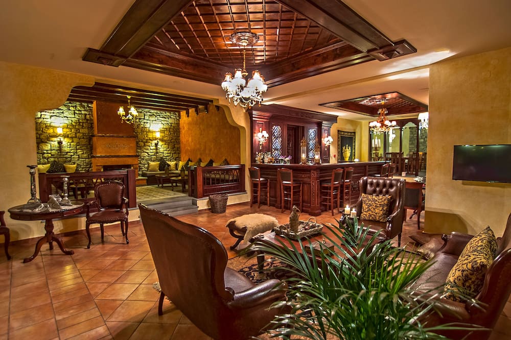 ホテル ドウピアニ ハウス 写真