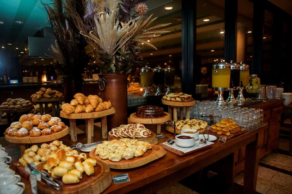 ゴールデン チューリップ ブラジリア アウヴォラーダ 写真