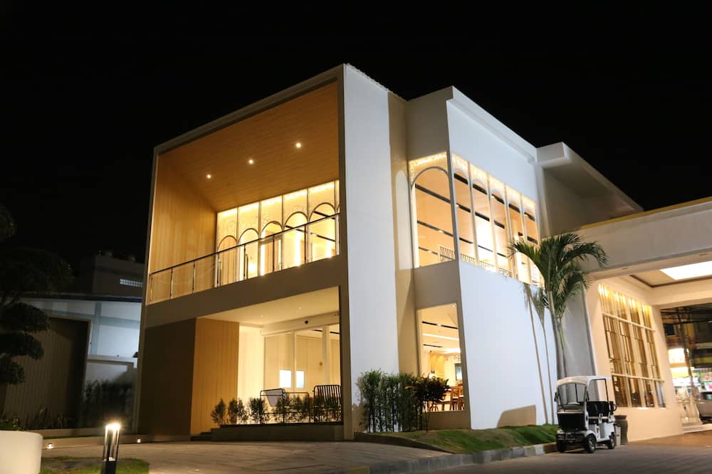 クリスタル パレス ラグジュアリー ホテル パタヤ 写真