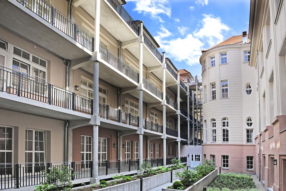 バチャリ パレイ バーデン  バーデン 写真