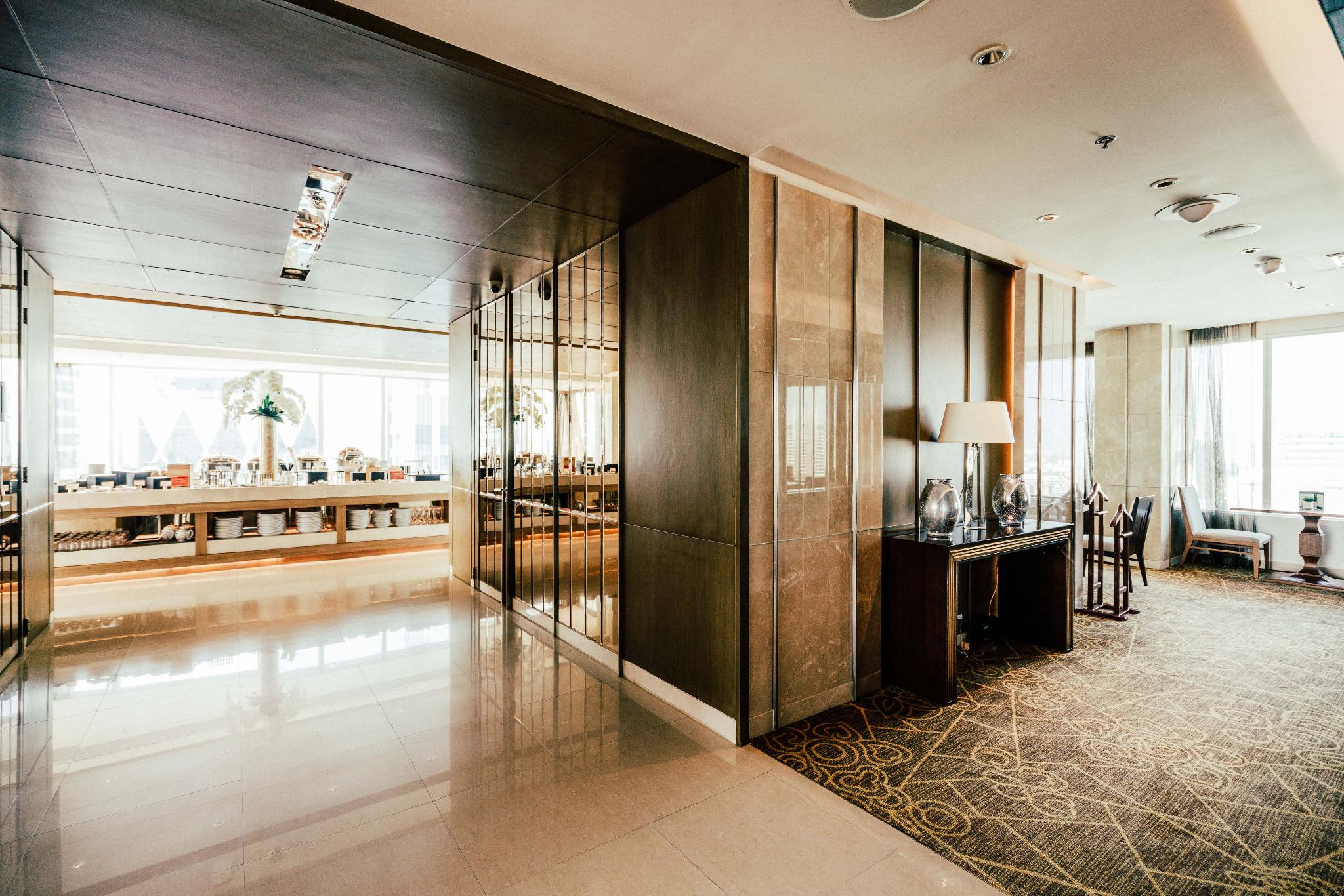 イースティン グランド ホテル サトーン 写真