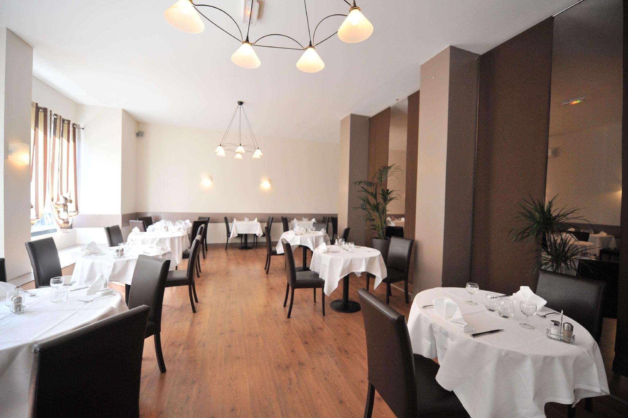 Continental Pau Centre 写真