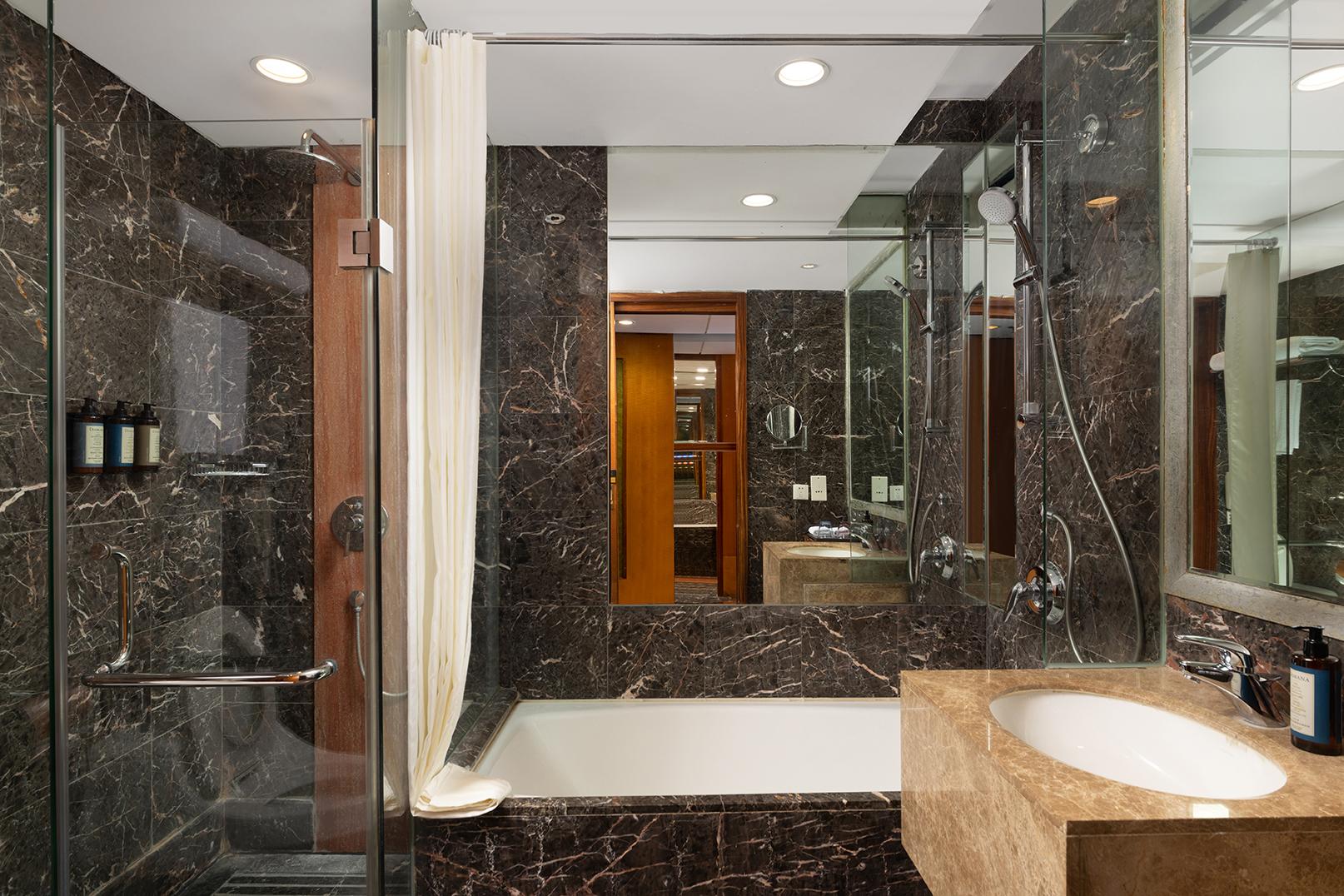 エンパーク グランド ホテル 写真