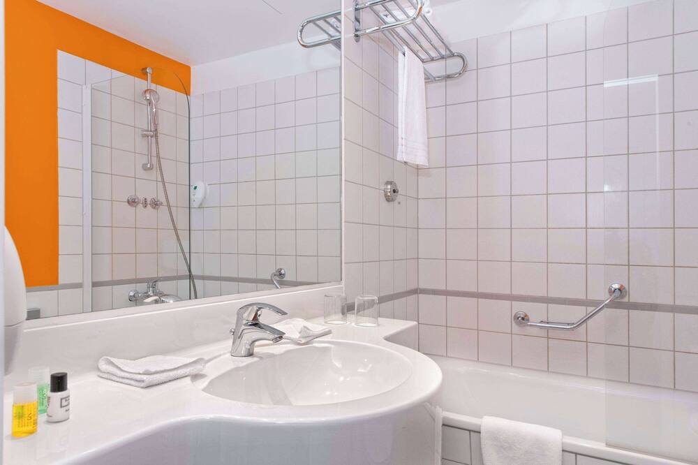 ウィンダム ガーデン ホテル デュッセルドルフ シティ センター ケーニヒスアレー 写真