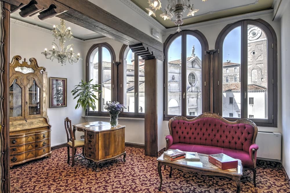 ホテル スカンジナビア 写真