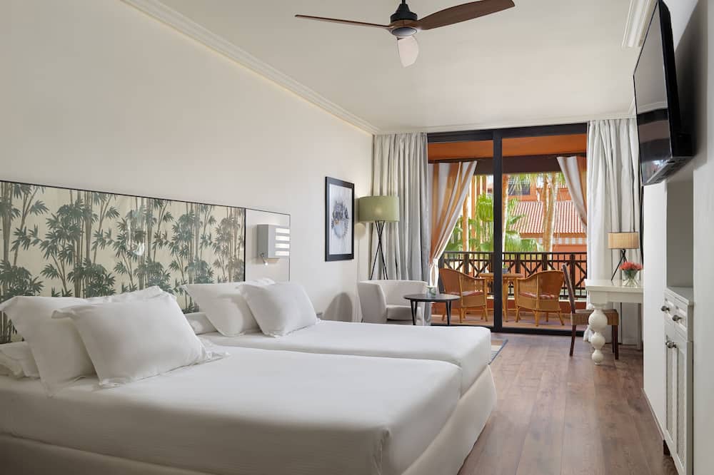 H10 コスタ アデヘ パレス 写真