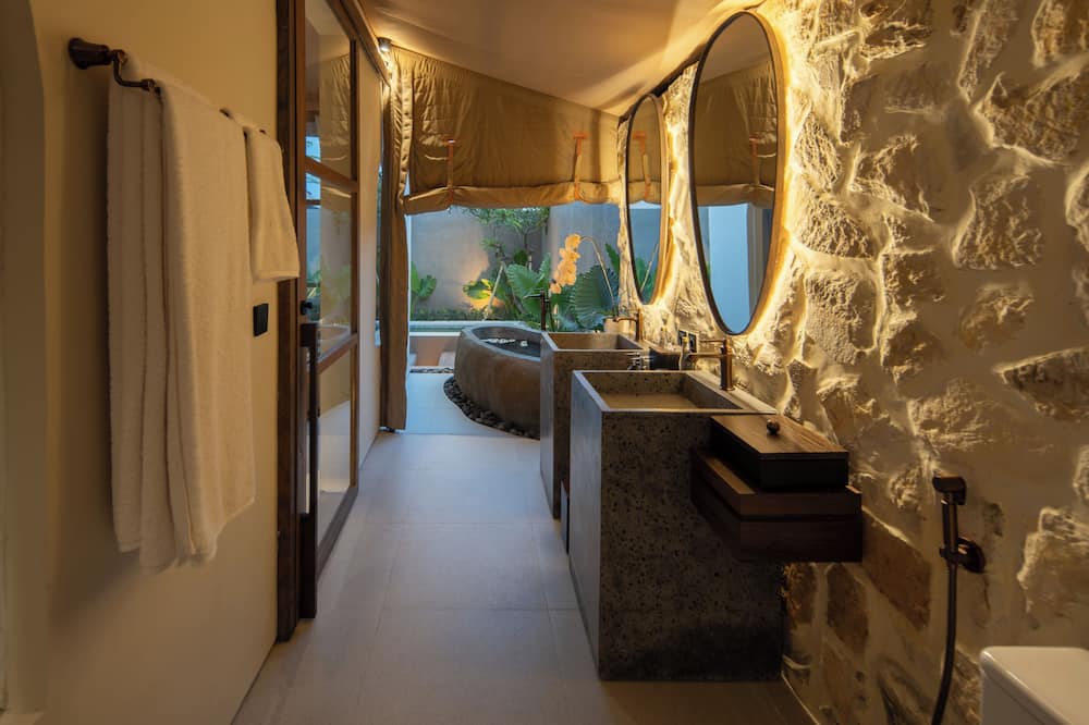 ウブド マス グランピング ラグジュアリー テント 写真