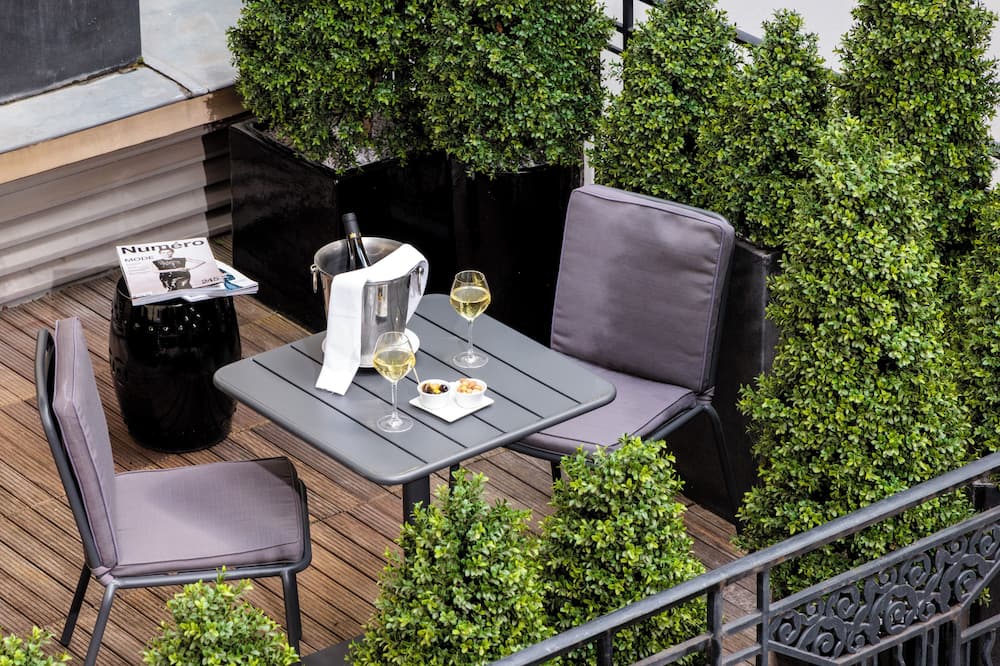 ホテル モンテーニュ 写真