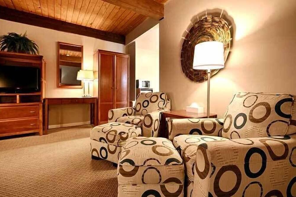 エコノ ロッジ イン & スイーツ バーナル ニア ダイナソー モニュメント 写真