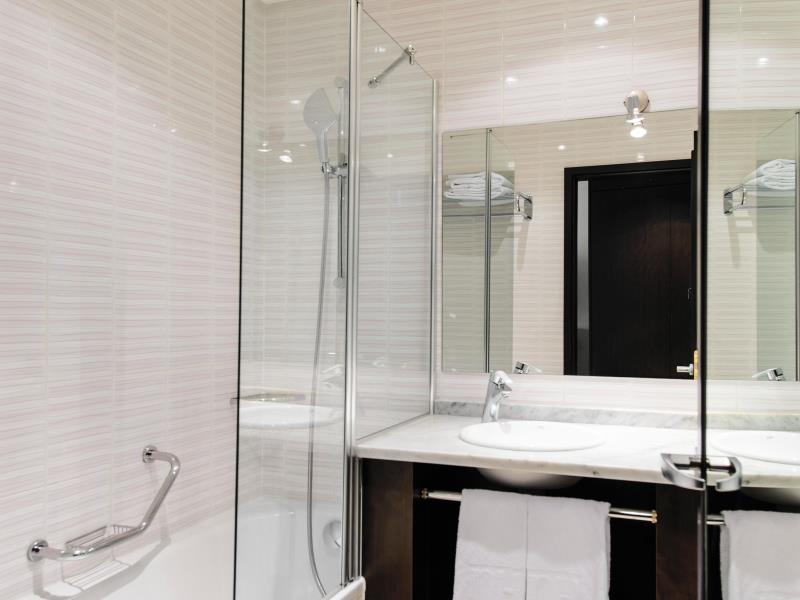 NH ジュネーブ エアポート 写真