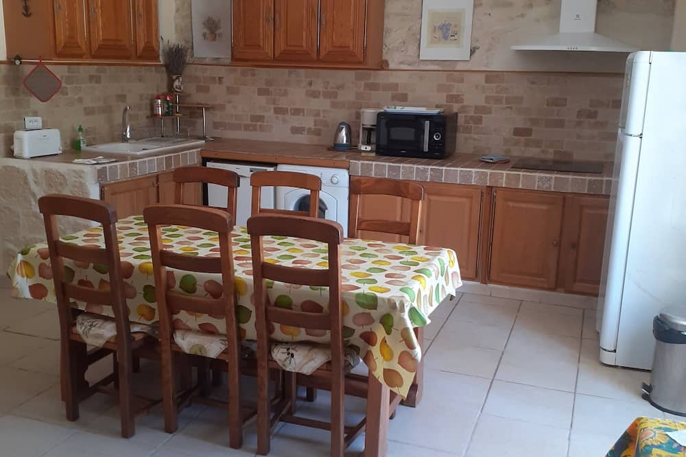 Stone sheepfold 写真